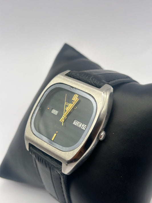Striped Seiko 5 - Arabic Calendar